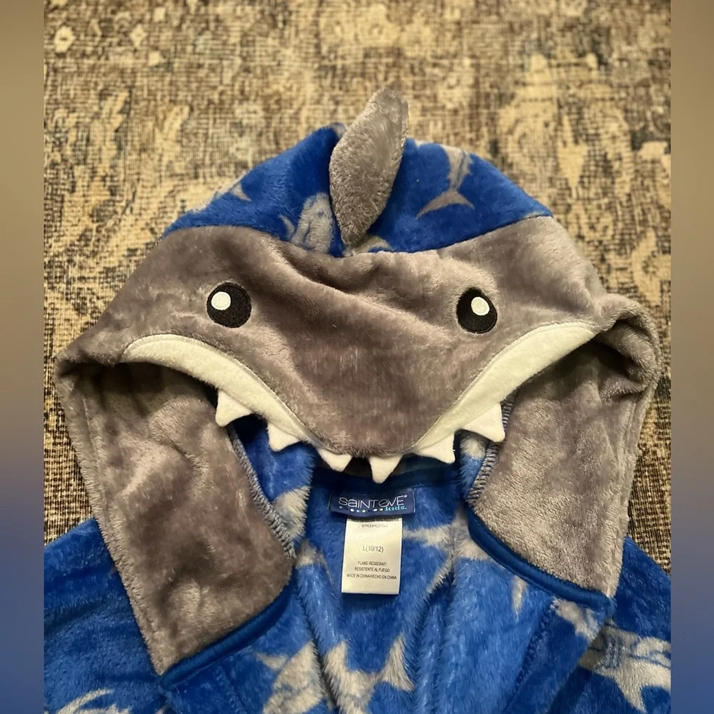 Saint Eve Beach Cover Up or Robe Shark 🦈
